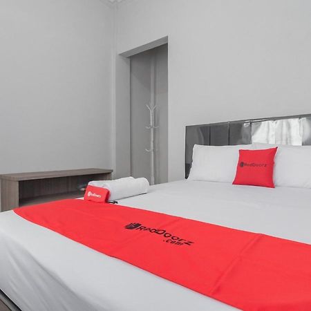 Reddoorz Syariah Near Wisata Situ Gunung Sukabumi Hotel Kadudampit ภายนอก รูปภาพ